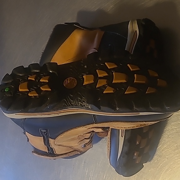 Timberland Boots - Boys 5 - Picture 5 of 6